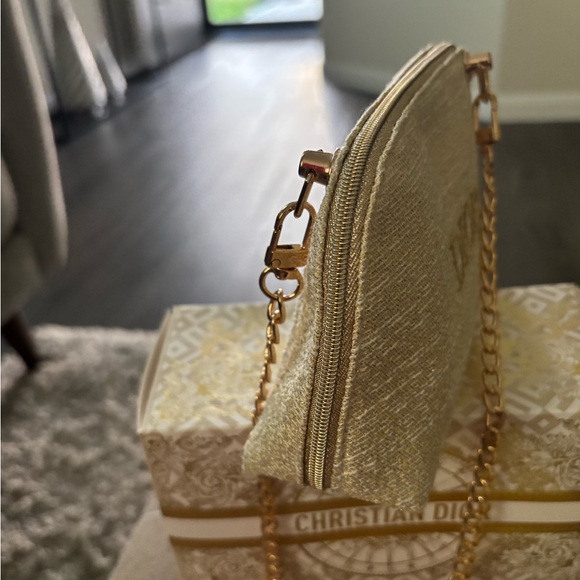 Brand New Dior 2024 Holiday Cosmetic Pouch Bag with Crossbody Chain - Picture 8 of 14